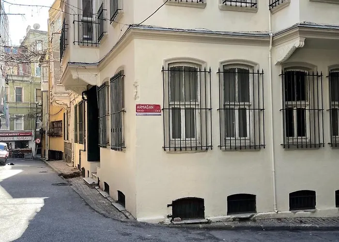 Ozcans Pera Flats 3 아파트 *